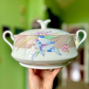 VTG Pastel Floral Mikasa Charisma Beige Covered Casserole Kitchenware Collection